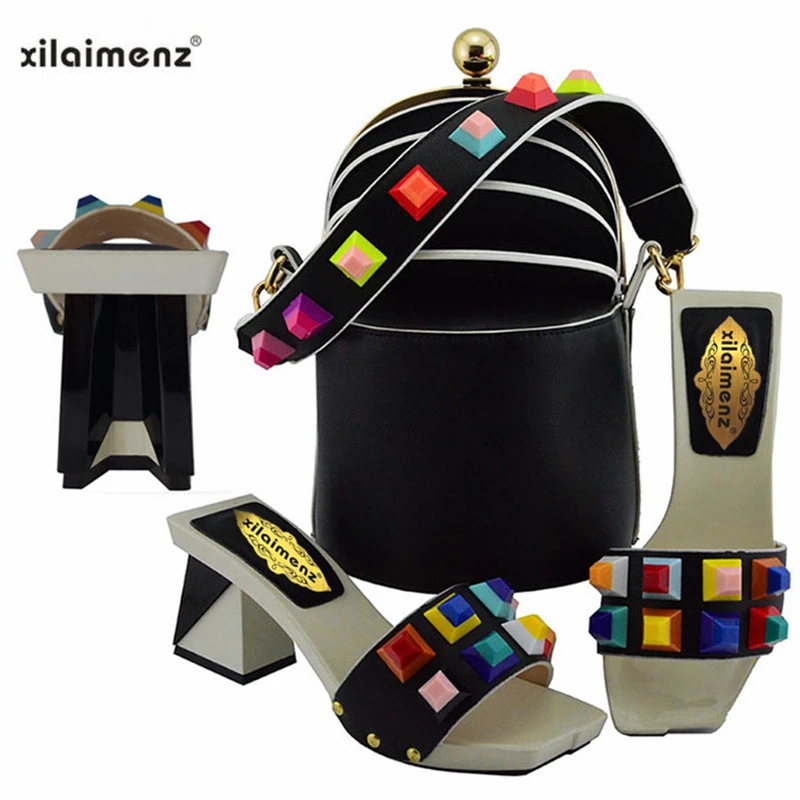 MD011 Black