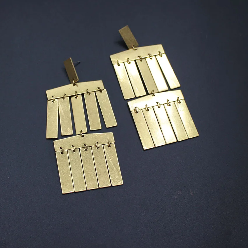 

2017 new Baroque LIN with the section chic out of the street tassel long gold earrings fashion earrings female 501