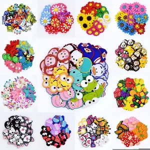 50 шт. Мультяшные транспортные средства цветы животные фрукты овощи Единорог кошка обувь талисманы подходит Clog/Браслеты вечерние подарок на Новый год - изображение