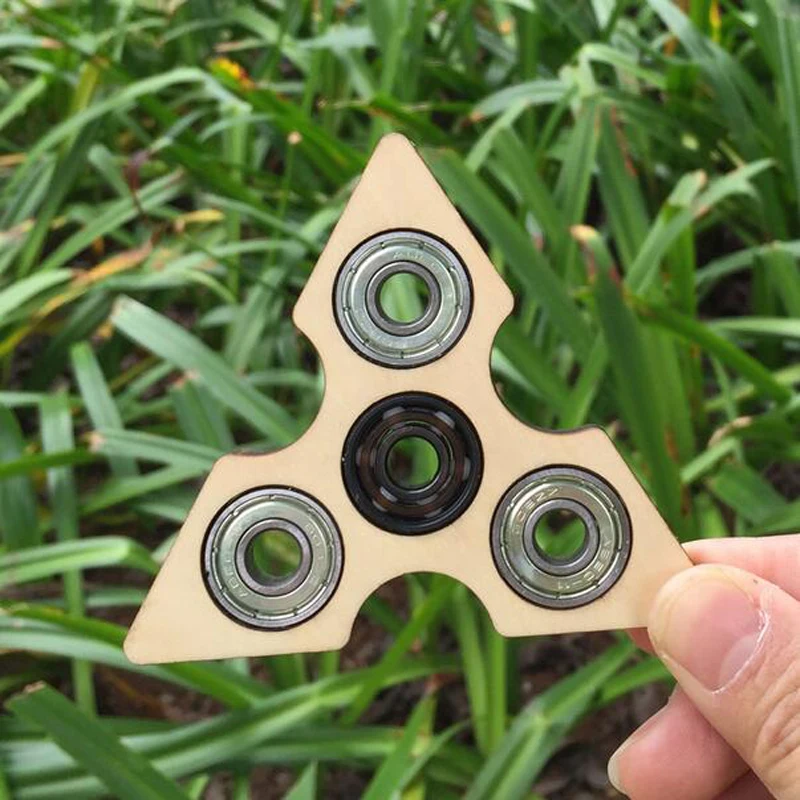 2017 New Wooden Tri Spinner Fidget Toy For Children Adult New Year Gift Kids Party Favors