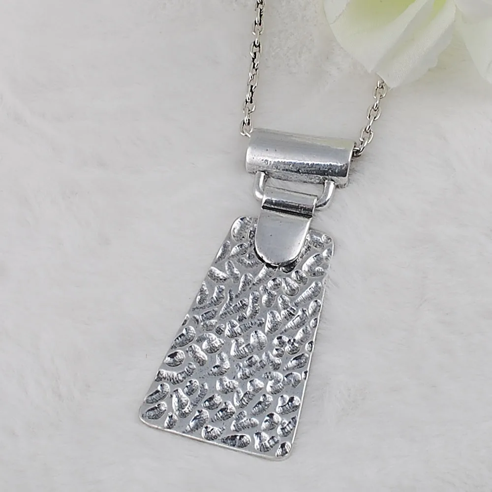 PENDANT-041