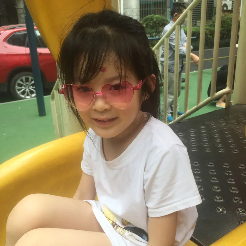 SomeCool Factory NEW Style Rimless Kids sunglasses 3-8 y Plastic UV400 Cool child glasses Heart Shape Lovely Girls eyewear n620