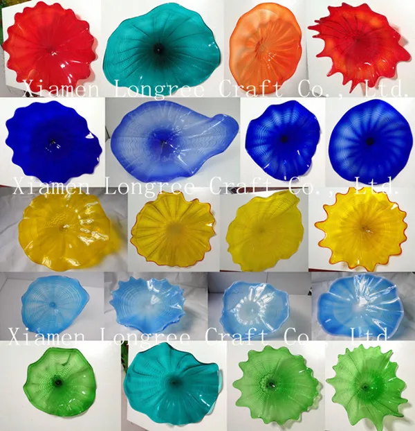 Contemporary Type Colorful Hand Blown Glass Plates For Hotel Lobby