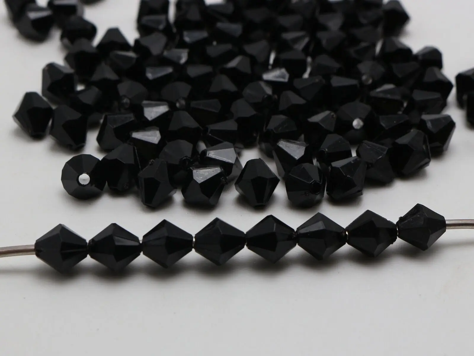 

200 Black Faceted Acrylic Bicone Beads 8mm Spacer Bead