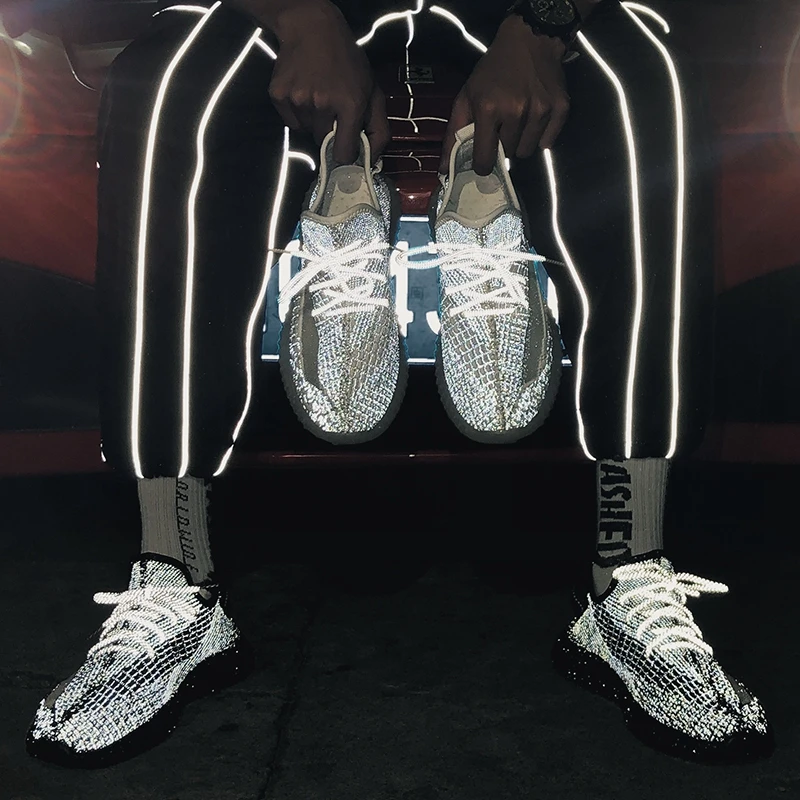 

YIKUYUBO Men's Luminous Breathable Casual Sneakers Low-top Lace-Up Lightweight Wearable Walking Running Shoes