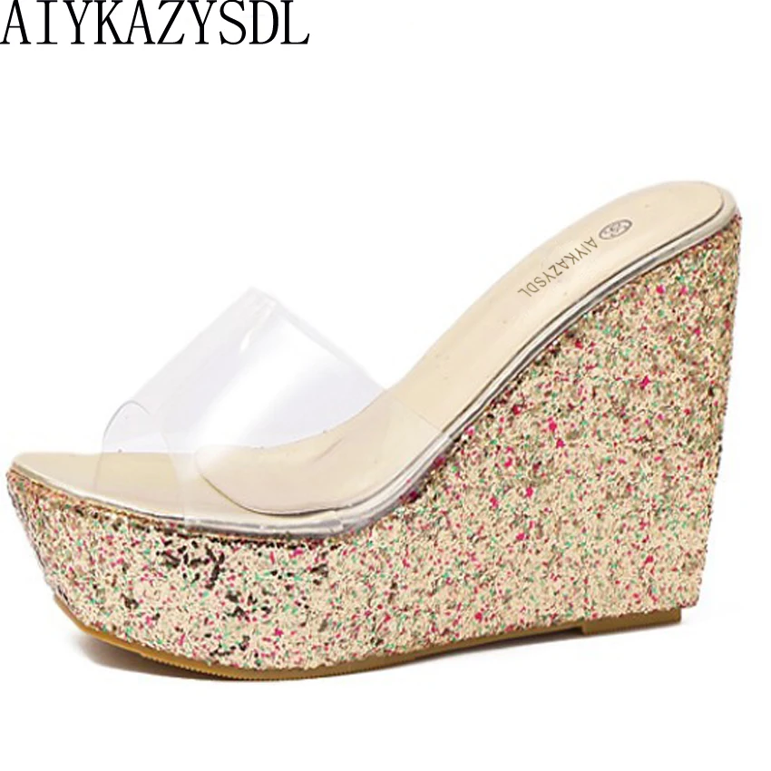 baratas AIYKAZYSDL Mulheres Transparente Crystal Clear Lantejoulas Plataforma Cunha sandálias de sola grossa sapatos de salto alto Mulas Lâminas de Verão sapatos de praia