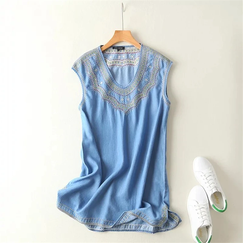 Летнее платье 2017 женское из джинсовой ткани с вышивкой в этническом стиле синее