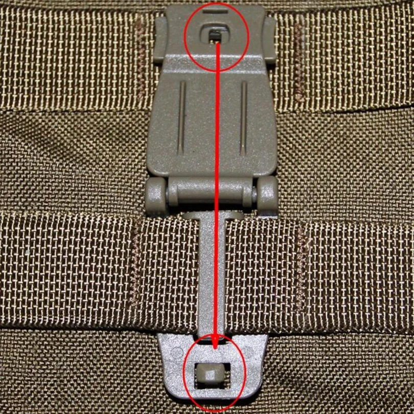 спрятать лямки от лифчика с открытыми плечами.