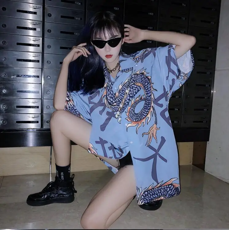 

New women's domineering dragon print loose casual short-sleeved shirt