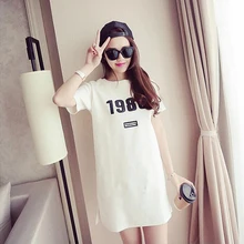 Фотография The New Trend In The Long Paragraph Loose Large Size Short-sleeved T-shirt Shirt Women Two-color
