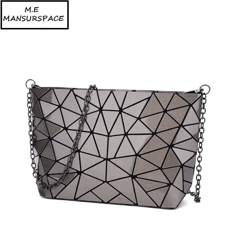 

MANSURSPACE geometric lattice bao Bag spring new irregular triangular shoulder bag chain bag lady plaid shoulder diamond