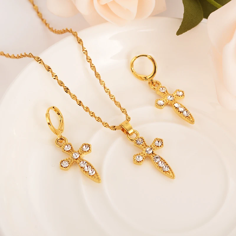 simple gold jewelry set