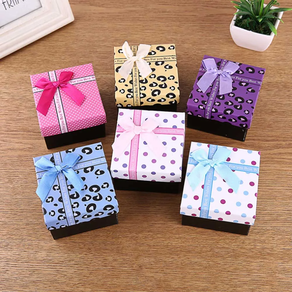 

2018 Bow-knot Watch Case Fashion Square Watch Jewelry Storage Holder Organizer Box with Pillow Cushion Bracelet Gifts Boxes