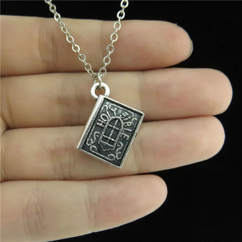 GLOWCAT Q2A73 Silver Holy Bible Book Faith Pendant Short Collar Necklace 18" Religious Stylein