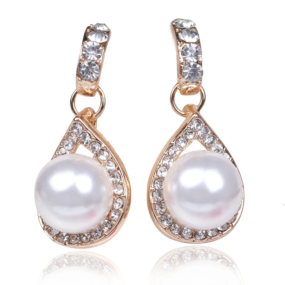 A pair of women's earrings or birthday party imitation Pearl rhinestone