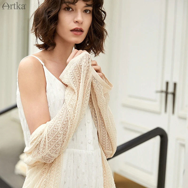 

ARTKA 2019 Summer Elegant Solid Color Knit Cardigan Fashion Hollow Breathable Thin Open Stitch Coat For Women WB10291X