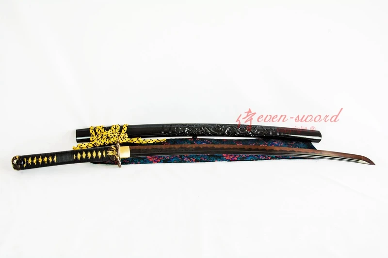 

BLACK FOLDED STEEL CLAY TEMPERED BLADE JAPANESE SAMURAI SWORD KATANA