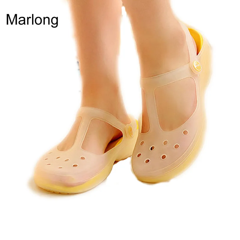 2017 nuevo estilo de moda mujer verano cambio de Color sandalias crocs  zapatos huecos de la playa ocio niñas jalea femeninos zapatos del jardín  regalo|women leisure shoes|gift giftsgift girl - AliExpress