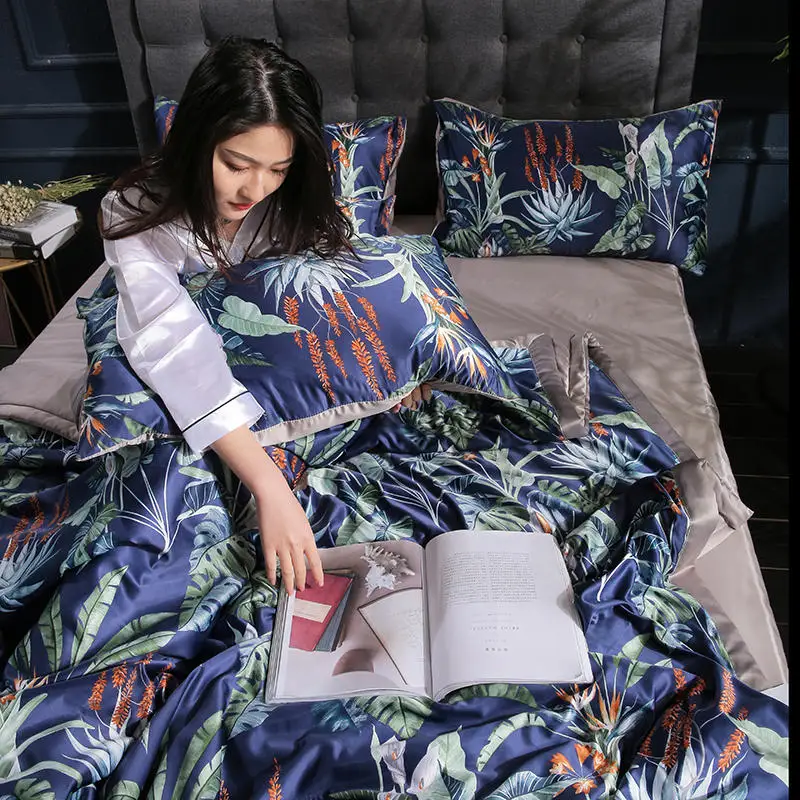 

Silk Summer Duvets Flower Leavers Pattern Cool Thin Quilt Comfortable Washed Home Textile Without Pillowcase