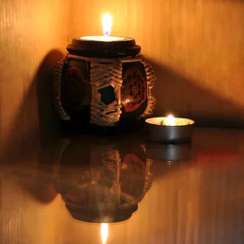 

Retro Thailand Import Originality Candlestick Creative Wooden Hand-painted Flower Candlestick Romantic Wooden Candle Holders