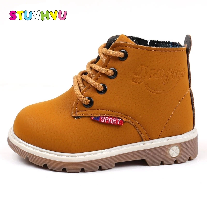 girl work boots fashion