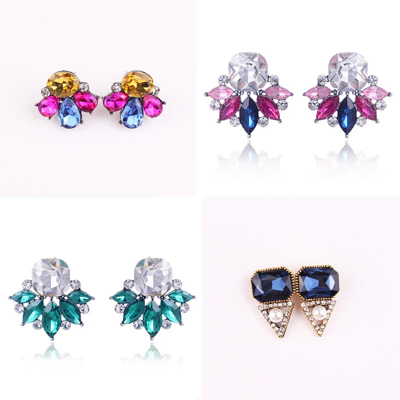 

LUBOV Beautiful Multiple Colors Crystal Flower Stud Earrings Rhinestone Colorful Crystal Piercing Earrings Women Christmas Party