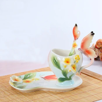 

Bone China Ceramic Enamel Coffee Cup European 3D Creative Butterfly and Flower cups for Wedding Gift