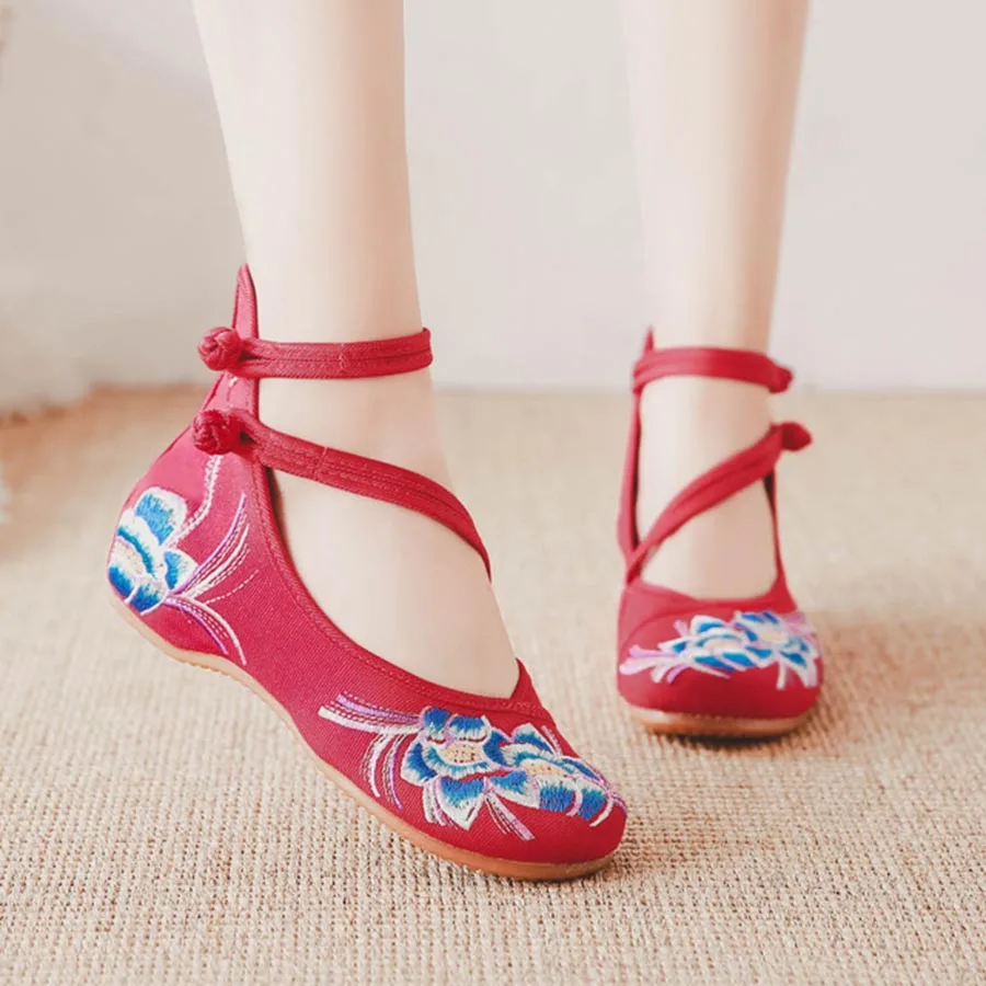 

Chinese Style Nice Embroider Women'S Walking Shoes Anti-Slip Cow Muscle Bottom Dancing Women's Shoes Buckle Shoes Red Female