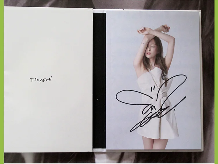 Подпись SNSD Taeyeon с автографом mini3rd альбом что-то новое CD+ фотоальбом+ подпись плакат K-POP 072018