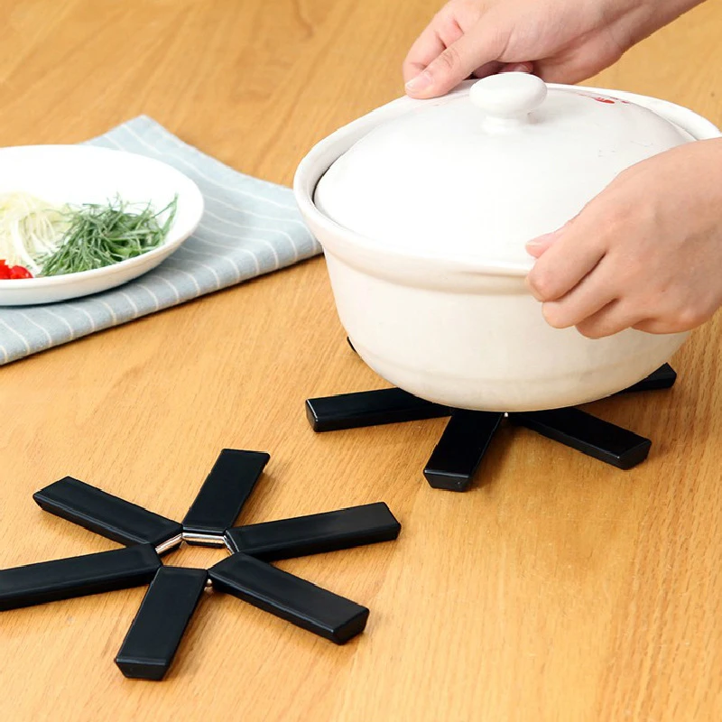 

1/2pcs Simple Foldable Non-slip Heat Resistant Pan Pad Trivet Pan Pot Holder Mat Round Plastic Placemats Kitchen Accessories