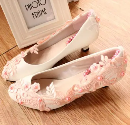 

3CM small low heel pink lace wedding shoes woman TG464 handmade pearls bracelt belt ladies party dress pink shoes all heels
