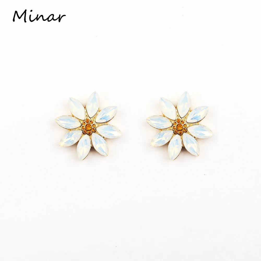 

Rhinestone Flower Earrings For Women White Crystal Daisy Stud Earrings Summer Korean Style Women Accessories Trendy Gifts Girls