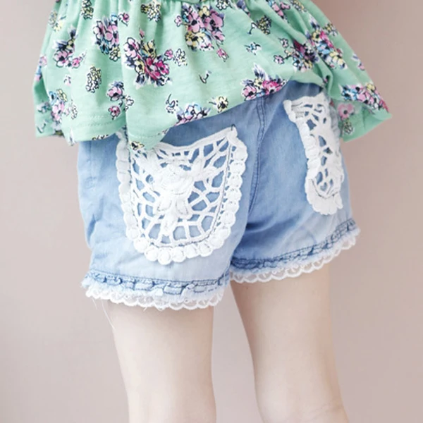 Shorts babe cute masturbate