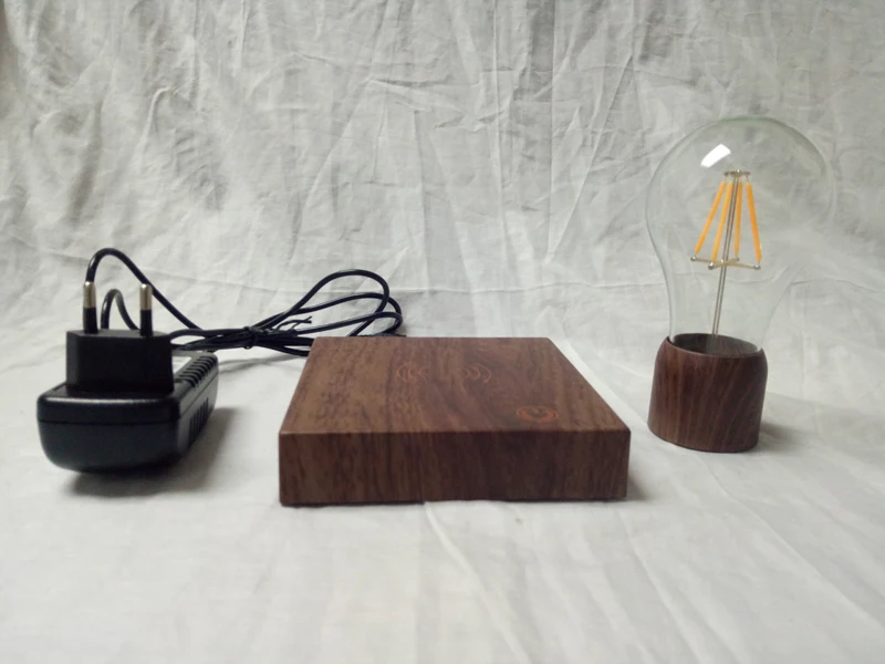 BOCHSBC Креативный дизайн магнитная левитатиновая настольная лампа деревянная основа настольная лампа Lampara для спальни столовой Кабинета уникальный подарок