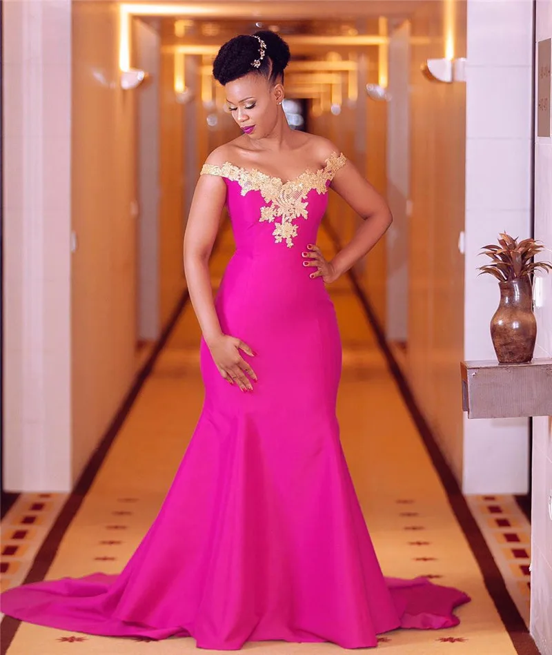 

Gorgeous Applique Lace Mermaid African Prom Dresses 2019 For Black Girls Formal Sweep Train Fuchsia Dress Evening Wear Plus Size