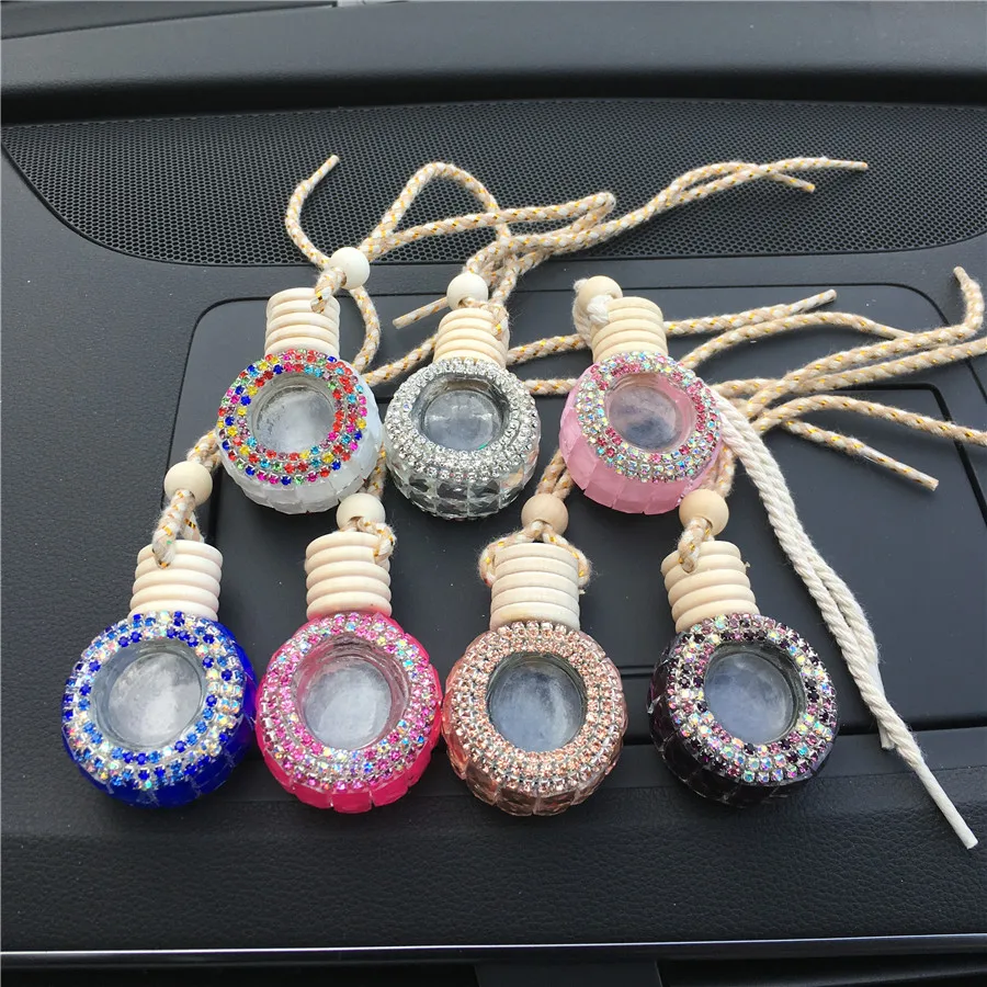 

New pattern Automobile perfume seat Car rearview mirror hanging ornaments car high oil bottle Pendant