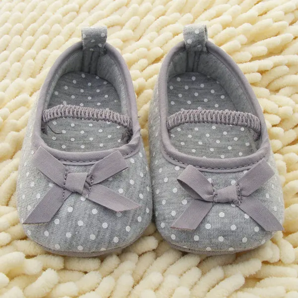 

Hot New Baby Shoes Soft Bottom Antiskid Toddler Kids Polka Dot Bowknot Crib Shoes Wholesale Free Shipping X5