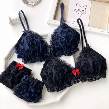 

Wriufred Luxury Flocking Retro Lingerie Sets Sexy Lace Underwear Wire Free Personality Bra Set Triangle Cup Bra&Brief Sets New