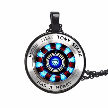 

Halloween Iron Man Cosplay Accessories Tony Stark Heart Gathering Energy Heart Time Gemstone Fashion Necklace Pendant