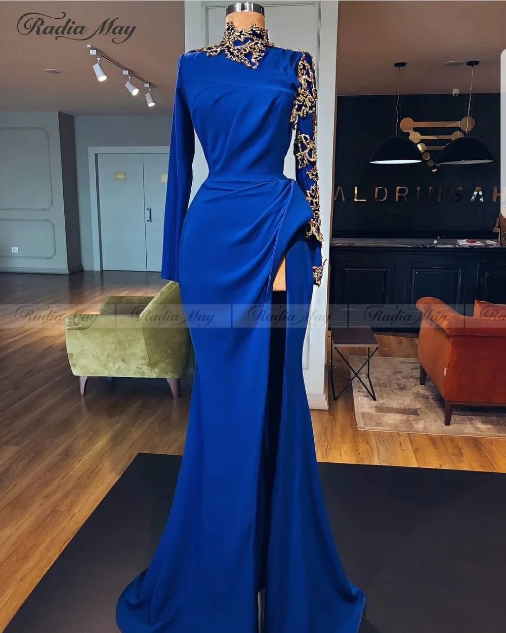 Элегантное женское платье с длинными рукавами Королевского синего цвета Вечерние платья Русалка золотистые кружевные аппликации плюс размер платье с разрезом для выпускного вечера в Дубае