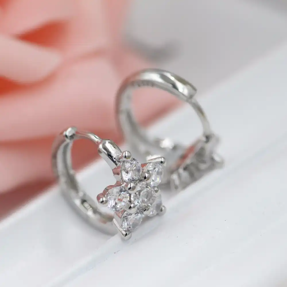 2017 Бесплатная доставка ювелирные изделия женские серьги и клипсы для ушей лепестки слегка набор Циркон 925 Серебряные серьги простые женские серьги