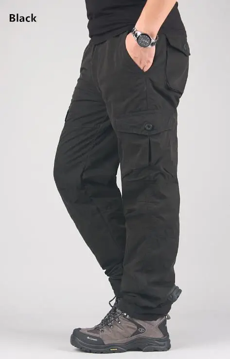 Зимние мужские длинные брюки, мужские зимние теплые толстые грузовые штаны, мешковатые брюки с карманами, плотные брюки с начесом размера плюс - Цвет: Черный