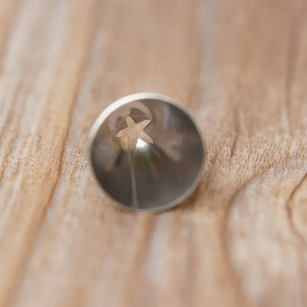 6 (5)