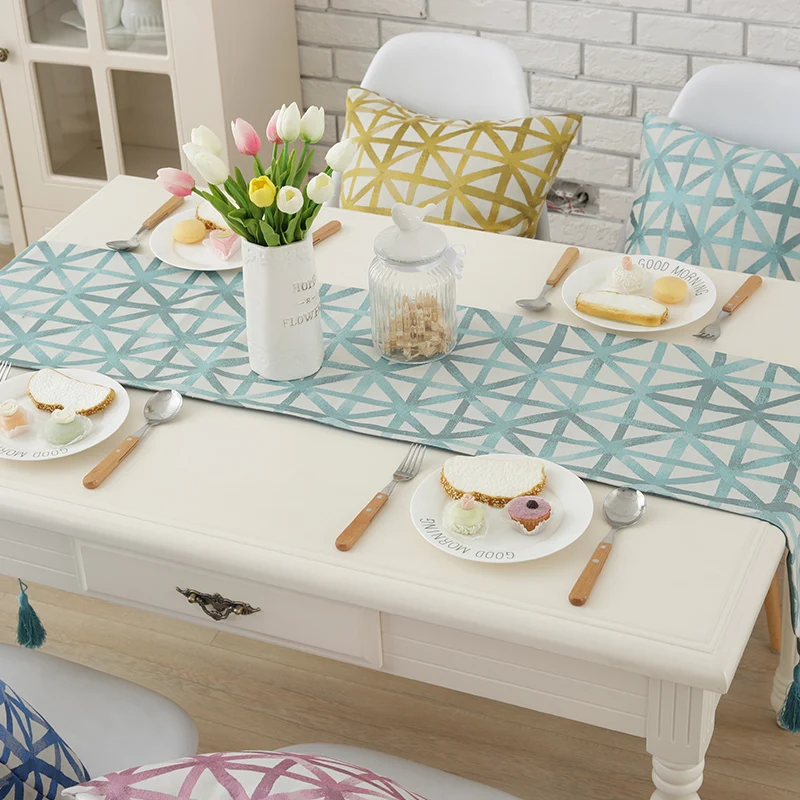 table runner 13