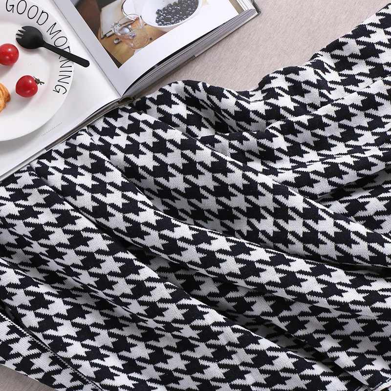 

Black And White Rhombus Pattern Classic Fashion Blanket Warm Blankets Travel Flannel Sofa Blankets For Bed Cotton Houndstooth