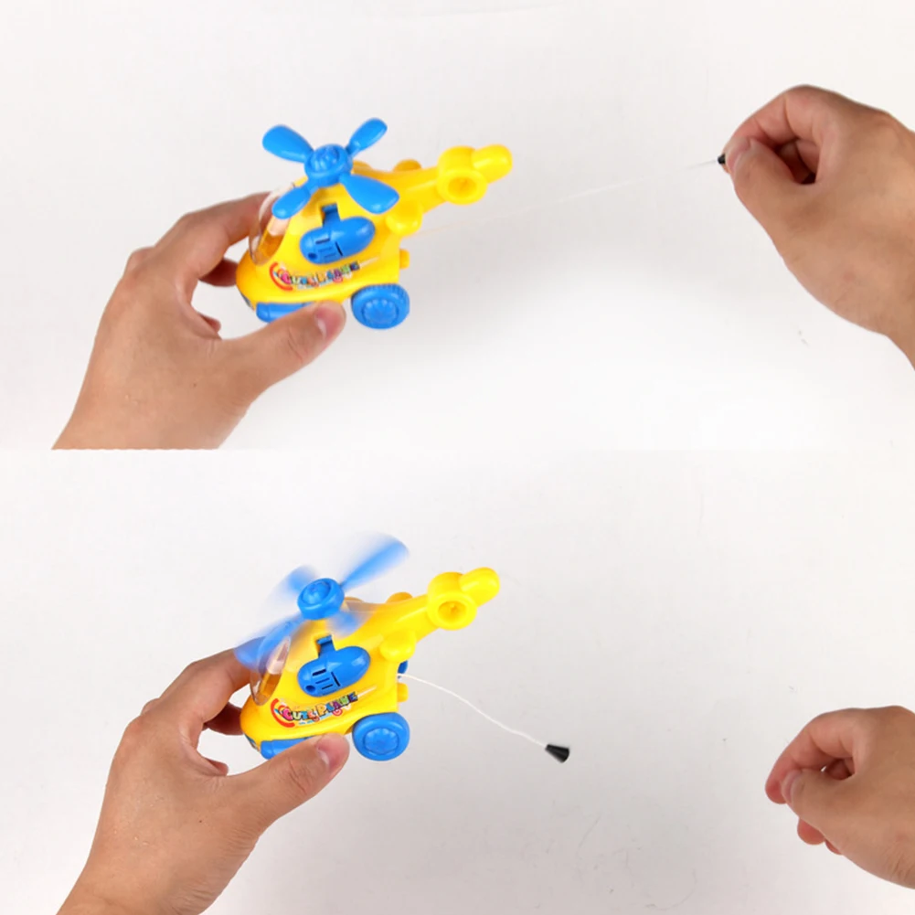 Летающий игрушечный вертолет с героями мультфильмов, Классический пластиковый Заводной механизм для детей, милая детская модель, сделай