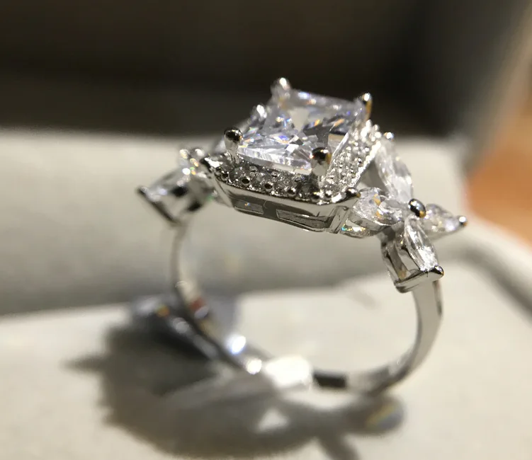 Горячие продажи Леди Модные Цветочные Ювелирные Изделия кольца 2ct 5А циркон