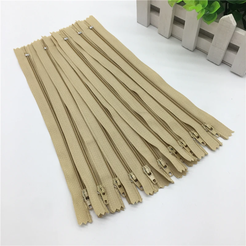 

10pcs 8Inch(20cm)-24Inch(60cm) 3# Khaki Zippers Multipurpose Closed Nylon Coil Zippers Tailor Sewing Crafts #08