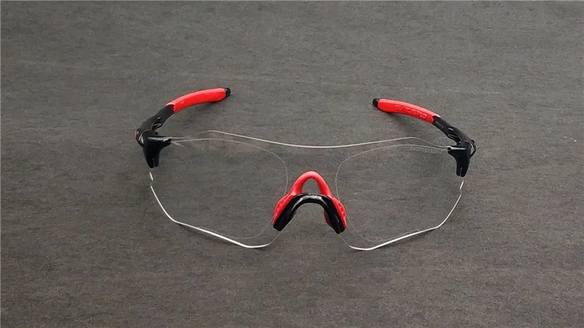 9378822936_122968650