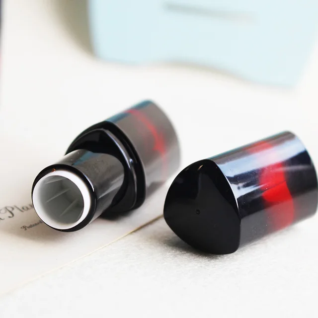 Best Price Fashion Vintage Empty Lipstick Tube DIY Lip Balm Stick Tubes Refillable Bottle Container Makeup Tools Accessories 200pcs/lot Best Price Fashion Vintage Empty Lipstick Tube DIY Lip Balm Stick Tubes Refillable Bottle Container Makeup Tools Accessories 200pcs/lot